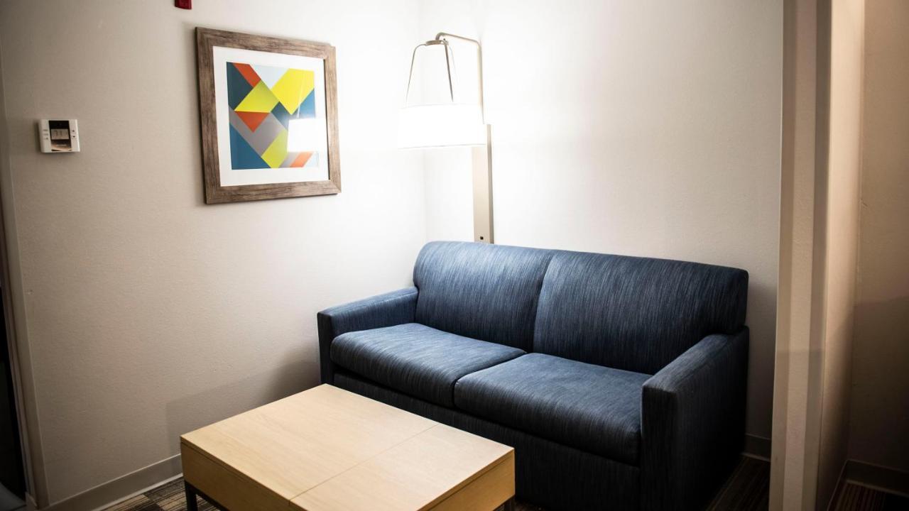 Holiday Inn Express Hotel & Suites Sedalia By Ihg Quarto foto